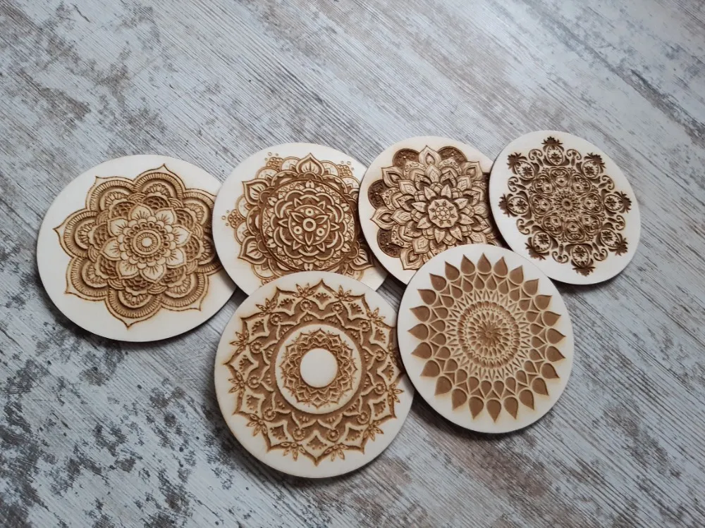 Dřevěný podtácek MANDALA