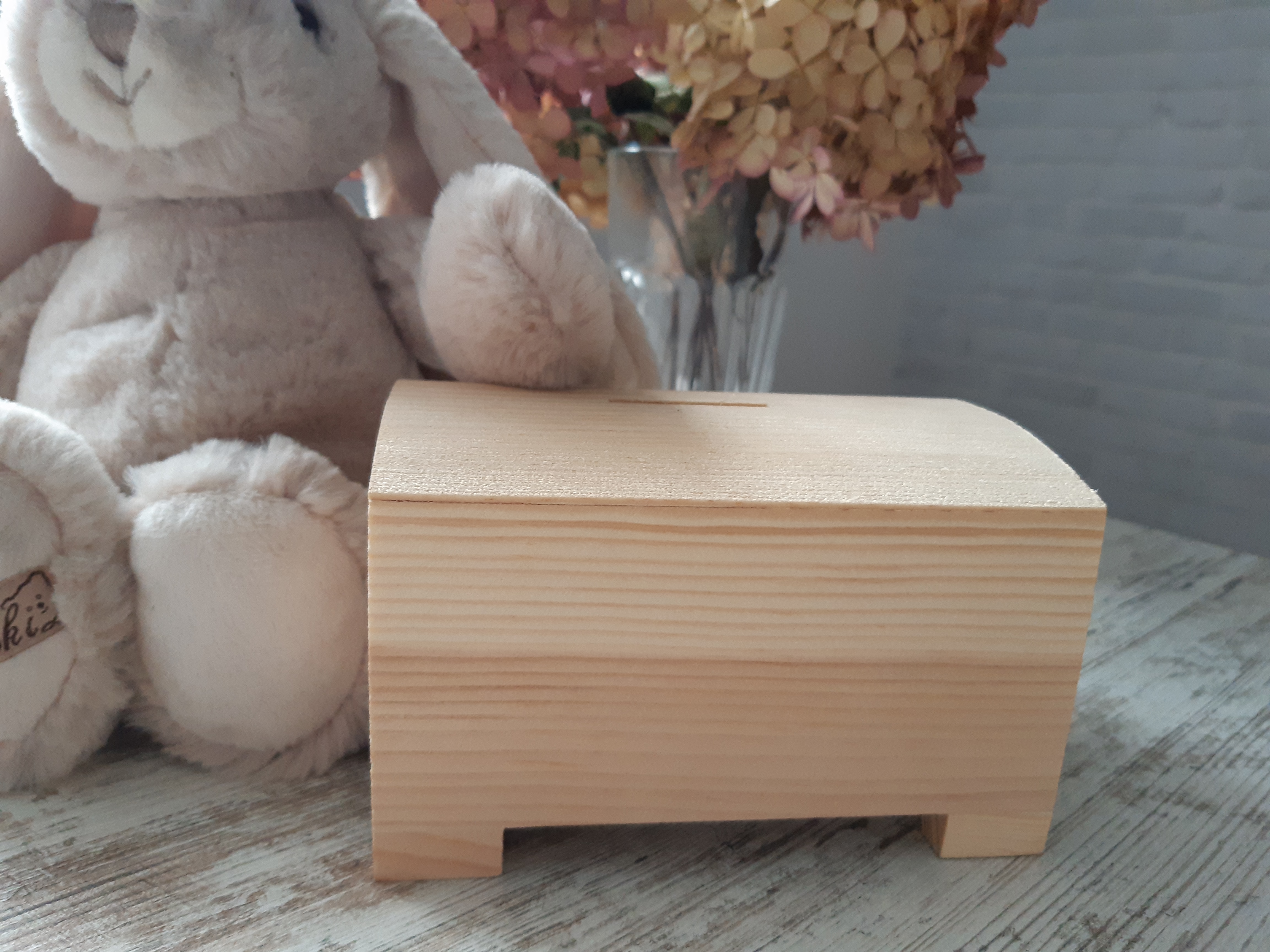 DŘEVĚNÁ TRUHLIČKA /POKLADNIČKA 12x7,5x8,5