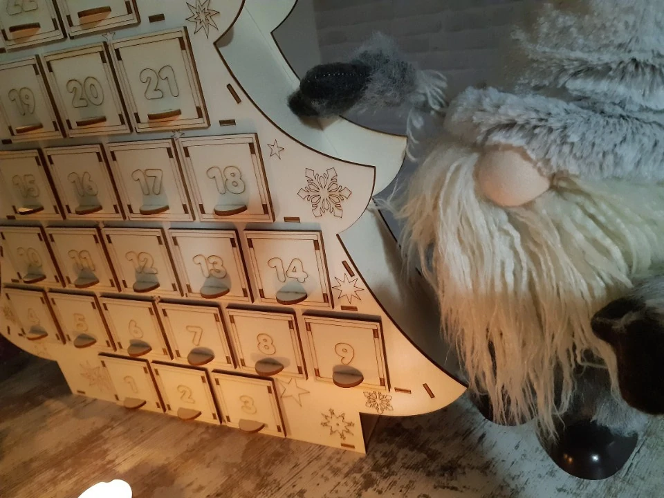ADVENTNÍ KALENDÁŘ stromeček 46cm