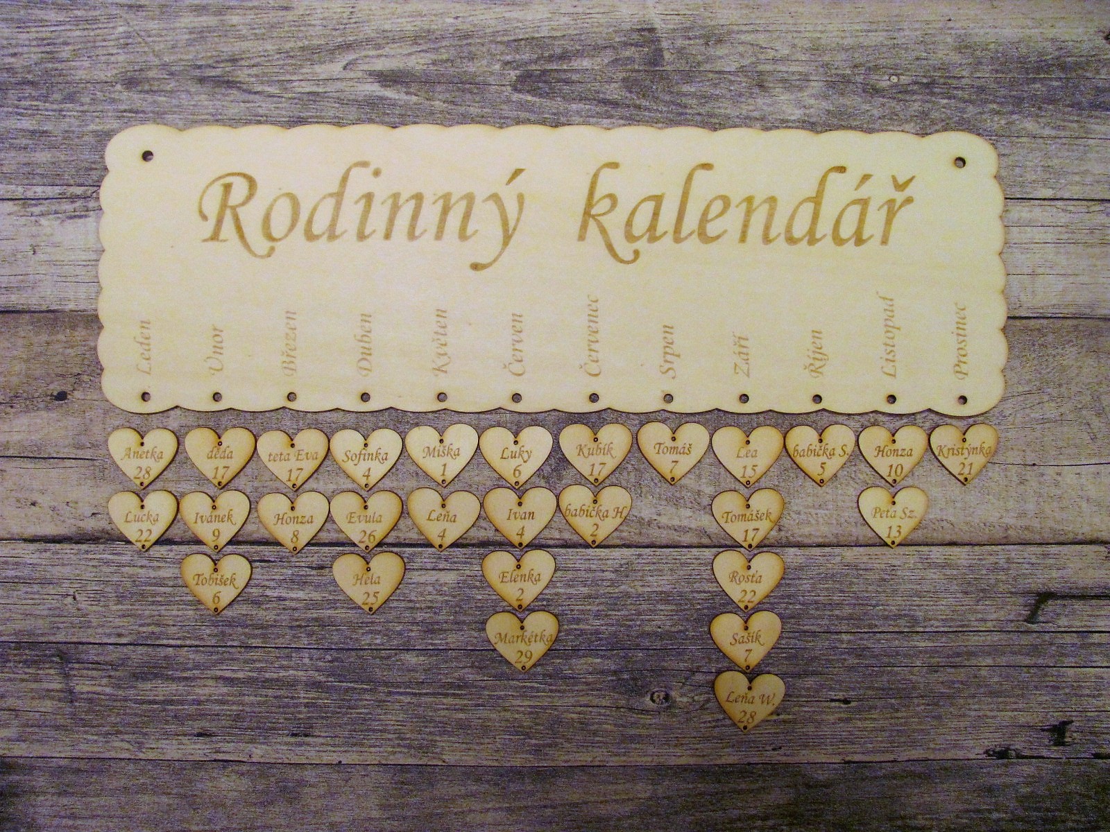 Rodinné kalendáře se srdíčky 43x13 cm