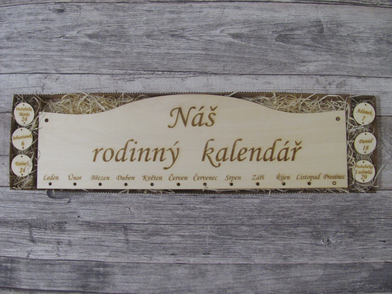 Rodinné kalendáře se srdíčky 43x13 cm