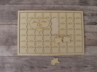 Dřevěné svatební puzzle