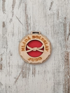 Vyřezávaná medaile 8cm dvojitá/malovaná