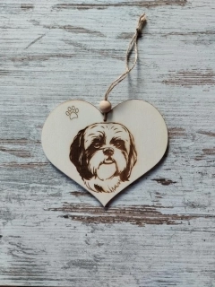 SRDÍČKO dřevěné 12x14cm - Shit-zu