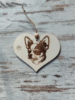 SRDÍČKO dřevěné 12x14cm - Čivava