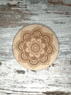 Dřevěná mandala harmonie 15 cm 