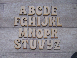 Dřevěná přírodní písmena 6 cm 2
